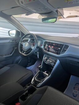 
										Volkswagen T-Roc Active completo									