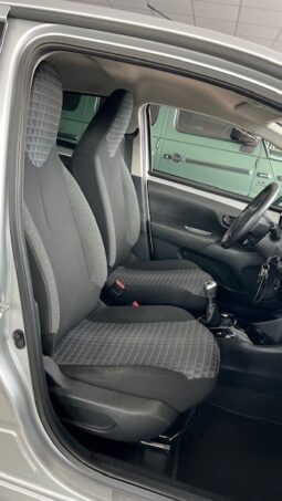 
										Peugeot 108 VTi completo									