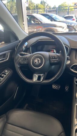 
										MG HS LUXURY AT completo									