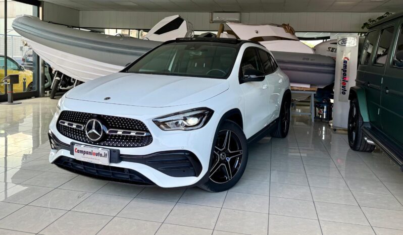 
								Mercedes-Benz GLA 200d completo									