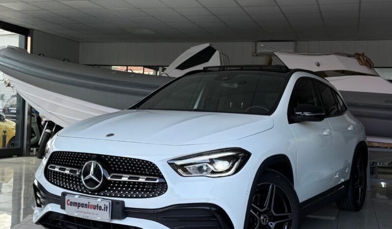 
								Mercedes-Benz GLA 200d completo									