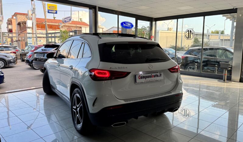 
								Mercedes-Benz GLA 200d completo									