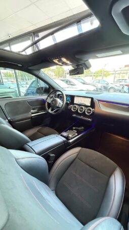 
										Mercedes-Benz GLA 200d completo									