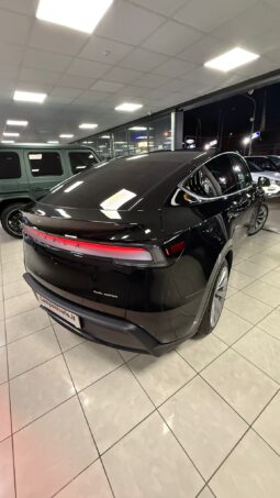 
										Tesla model Y completo									