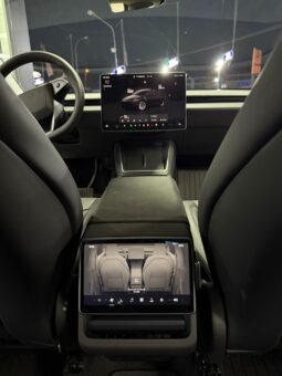 
										Tesla model Y completo									