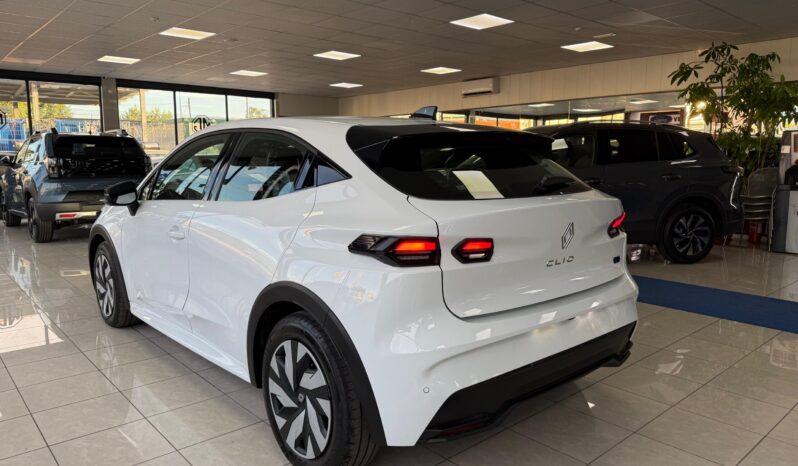 
NUOVA RENAULT CLIO completo									