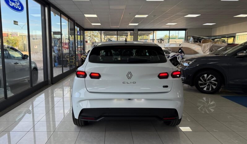 
NUOVA RENAULT CLIO completo									