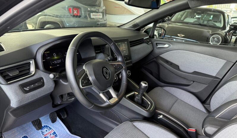 
RENAULT CLIO TECHNO completo									