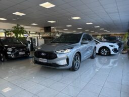 
FORD KUGA ST-LINE completo									
