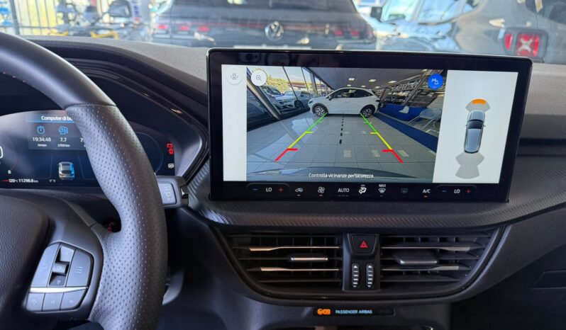 
FORD KUGA ST-LINE completo									