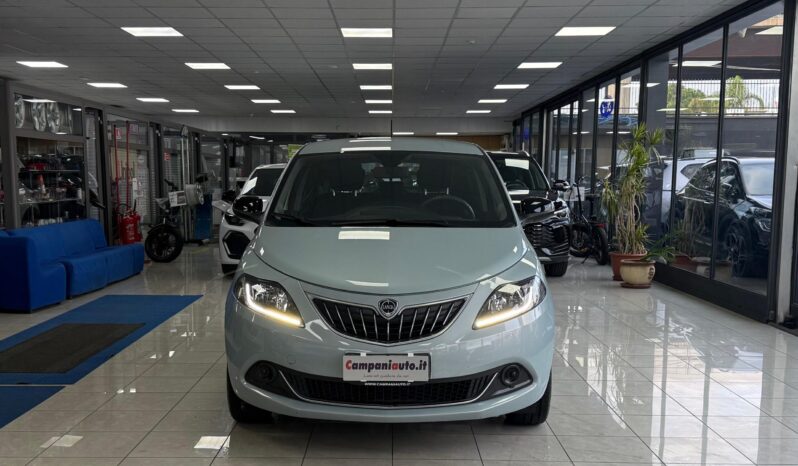 
Lancia Ypsilon Ecochic Platino completo									