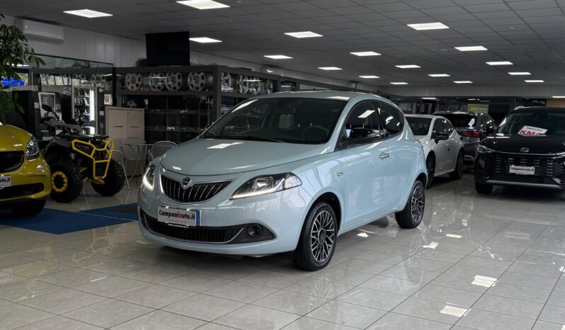 
Lancia Ypsilon Ecochic Platino completo									