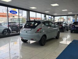 
Lancia Ypsilon Ecochic Platino completo									