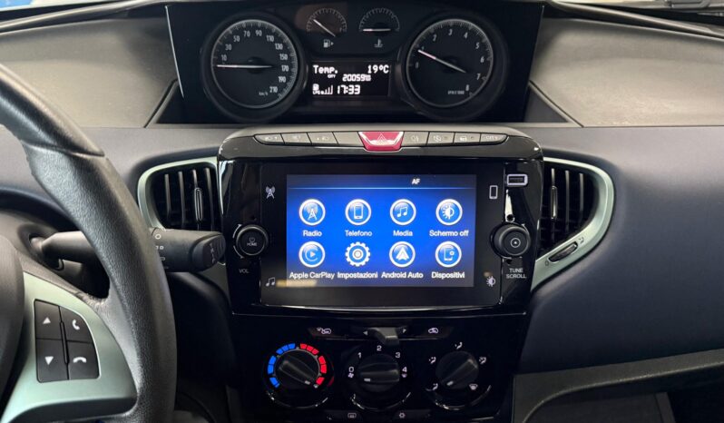 
Lancia Ypsilon Ecochic Platino completo									