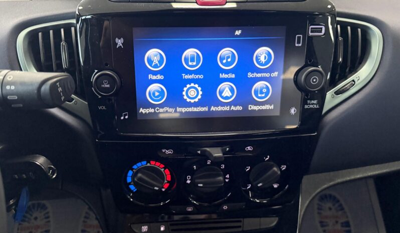 
Lancia Ypsilon Ecochic Platino completo									